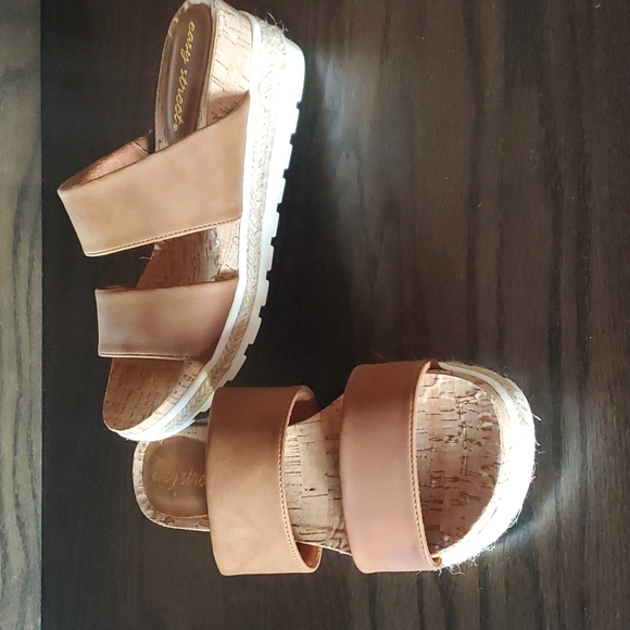 NWOT Easy Street MaryAnn Wedge Sandals - Picture 2 of 10